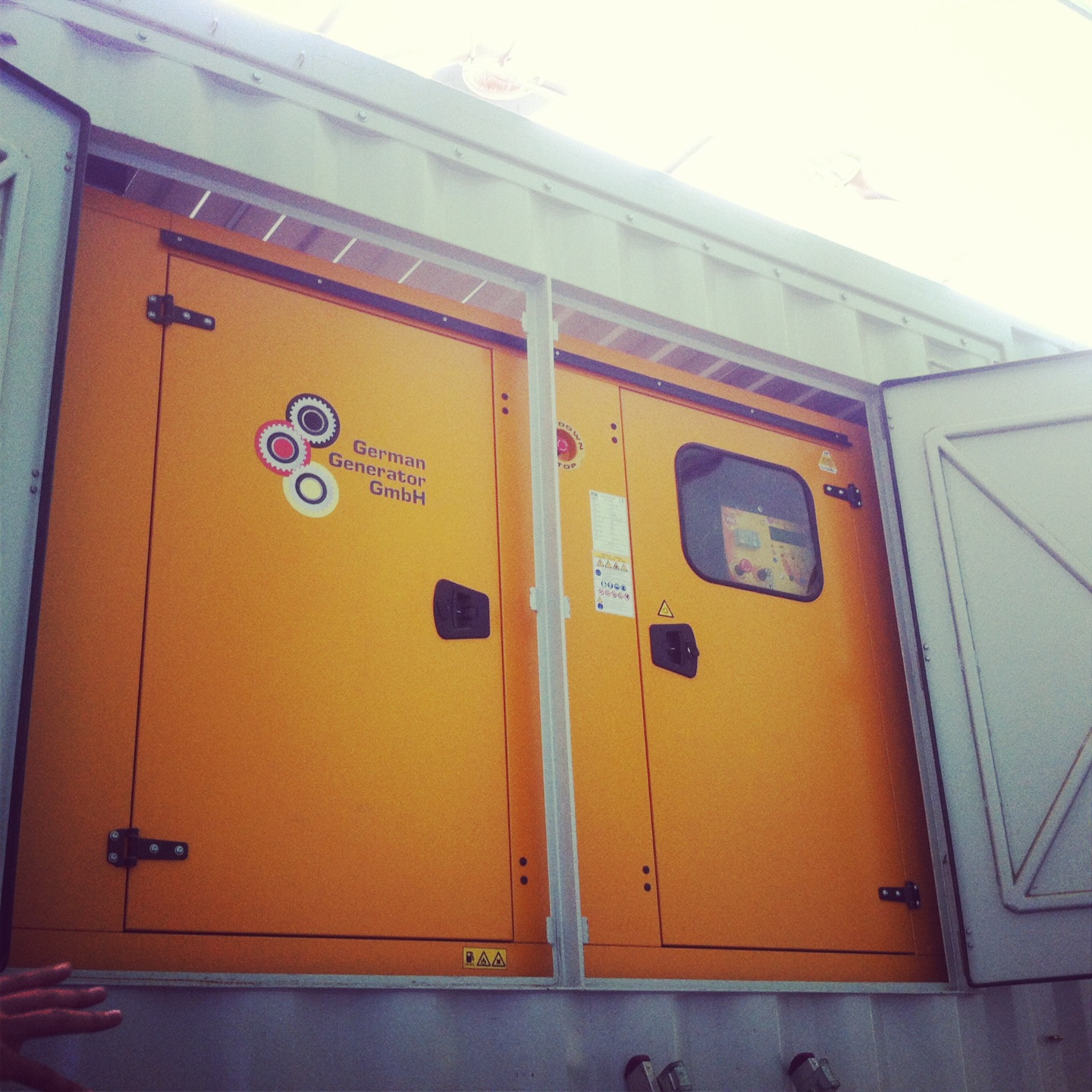 Soundproofed generator set 320 kVA with Volvo Penta diesel engine and Stamford alternator